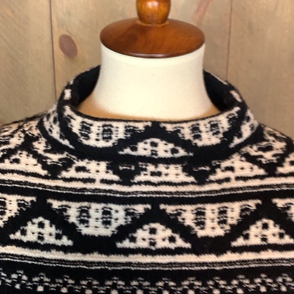 J. Jill mock neck Nordic sweater Size Medium Black and off white - Picture 3 of 11